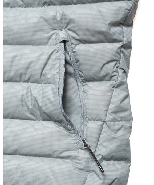 F.C.Real Bristol（エフシーレアルブリストル）の「EXPEDITION DOWN VEST（ダウンベスト・メンズ・セージグリーン/ベージュ/ブラック・X-LARGE/LARGE/MEDIUM/SMALL/XX-LARGE）」の18枚目の写真