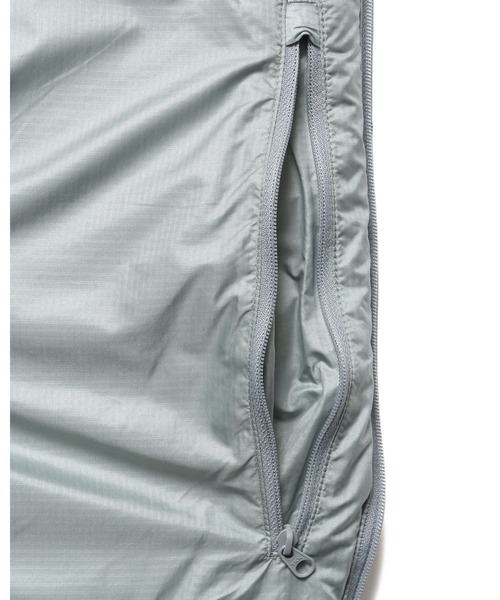 F.C.Real Bristol（エフシーレアルブリストル）の「EXPEDITION DOWN VEST（ダウンベスト・メンズ・セージグリーン/ベージュ/ブラック・X-LARGE/LARGE/MEDIUM/SMALL/XX-LARGE）」の19枚目の写真