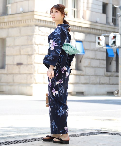 変わり織り綿浴衣3点セット「紺地に紫・紺の菖蒲」（浴衣）｜和