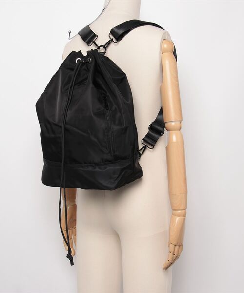 Vini（ヴィニ）の「巾着 ナイロン リュック（バックパック/リュック・レディース・ブラック・FREE）」の7枚目の写真