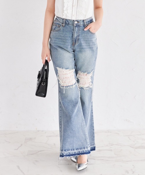 tocco closet(トッコ クローゼット)の「【ZOZO限定】レース×ダメージ加工フレアデニムパンツ(デニムパンツ・レディース・ブルー/ブラック/サックスブルー・M)」の3枚目の写真