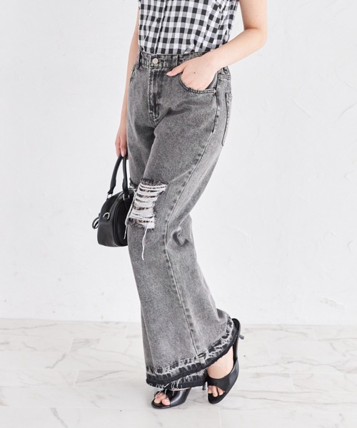 tocco closet(トッコ クローゼット)の「【ZOZO限定】レース×ダメージ加工フレアデニムパンツ(デニムパンツ・レディース・ブルー/ブラック/サックスブルー・M)」の9枚目の写真