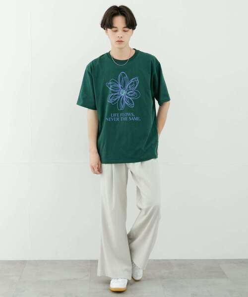 SENSE OF PLACE by URBAN RESEARCH(センスオブプレイスバイアーバンリサーチ)の「フラワーアートグラフィックショートスリーブTシャツ(Tシャツ/カットソー・メンズ・ライトベージュ/チャコールグレー/グリーン・MEDIUM/LARGE)」の21枚目の写真