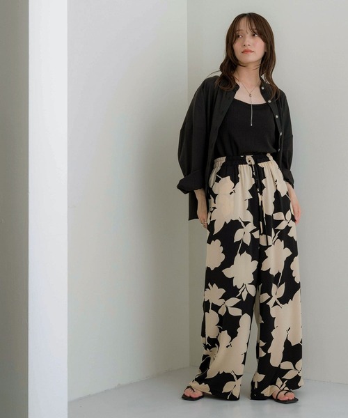 NOAHL(ノアル)の「【NOAHL】ボタニカルパンツ(その他パンツ・レディース・ブラウン系/ブラック系・M/S)」の6枚目の写真