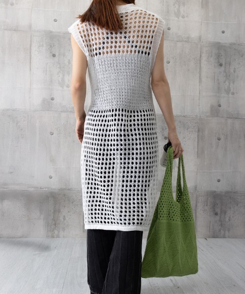 Miniministore(ミニミニストア)の「透かし編みロングベストサイドスリット夏服(ベスト・レディース・ホワイト/ブラック・FREE)」の14枚目の写真