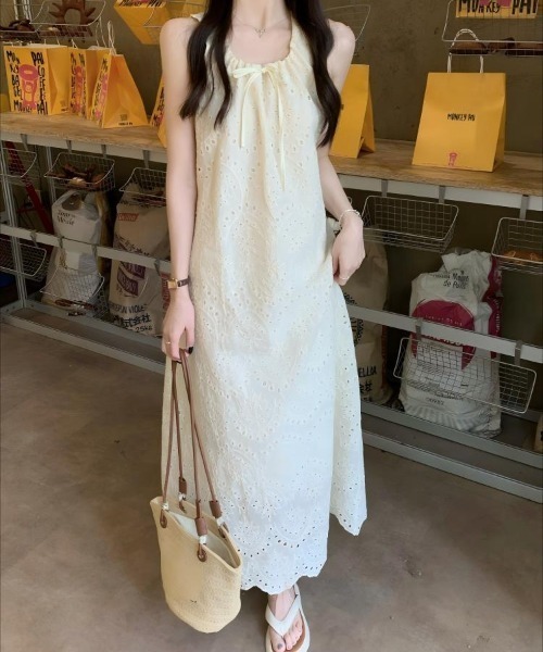 Aelina(エリナ)の「ノースリーブワンピース(ワンピース・レディース・ホワイト/ベージュ・F)」の12枚目の写真