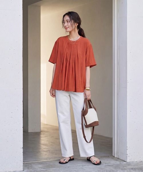 STYLE DELI（スタイルデリ）の「【LUXE】シボ生地プリーツタック５分袖ブラウス（Tシャツ/カットソー・レディース・ブルー系/オレンジ・FREE）」の3枚目の写真