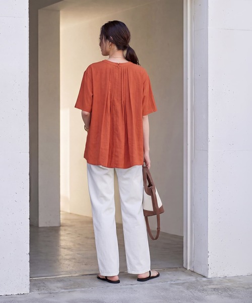 STYLE DELI（スタイルデリ）の「【LUXE】シボ生地プリーツタック５分袖ブラウス（Tシャツ/カットソー・レディース・ブルー系/オレンジ・FREE）」の6枚目の写真