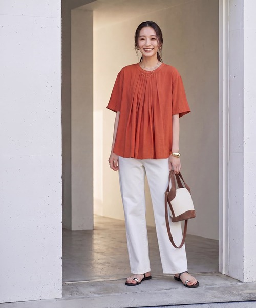 STYLE DELI（スタイルデリ）の「【LUXE】シボ生地プリーツタック５分袖ブラウス（Tシャツ/カットソー・レディース・ブルー系/オレンジ・FREE）」の8枚目の写真