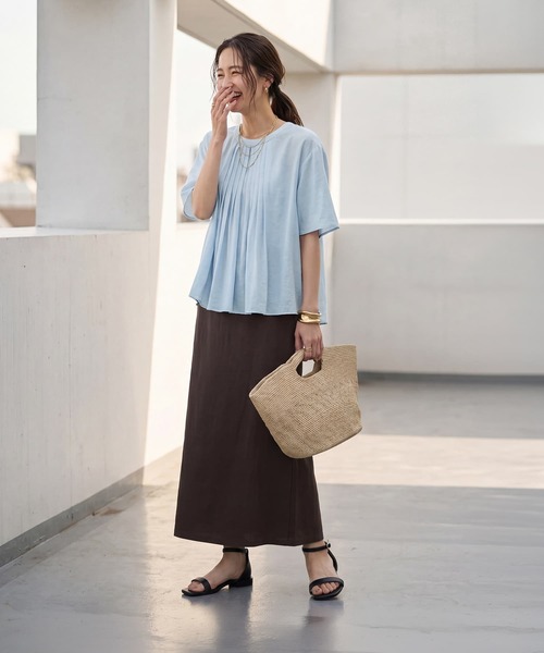 STYLE DELI（スタイルデリ）の「【LUXE】シボ生地プリーツタック５分袖ブラウス（Tシャツ/カットソー・レディース・ブルー系/オレンジ・FREE）」の9枚目の写真