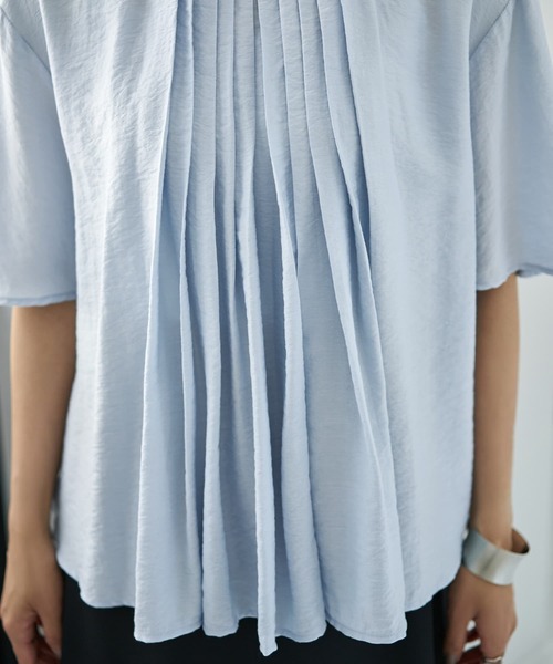STYLE DELI（スタイルデリ）の「【LUXE】シボ生地プリーツタック５分袖ブラウス（Tシャツ/カットソー・レディース・ブルー系/オレンジ・FREE）」の13枚目の写真