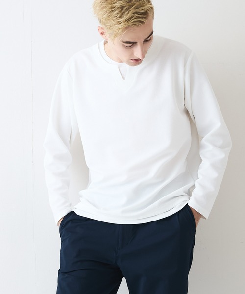 Blue Standard (ブルースタンダード)の「【Blue Standard/ブルースタンダード】ドライリップル フェイクレイヤード キーネックロンT カットソー 吸水速乾 ストレッチ イージーケア さらさら快適 晩夏初秋(Tシャツ/カットソー・メンズ・ライトグレー/ブラック/ホワイト・LARGE/X-LARGE/MEDIUM)」の1枚目の写真