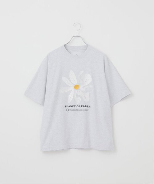 B.C STOCK(ベーセーストック)の「《追加3》【PLANET OF EARTH】フラワー エンブロイダリーTシャツ(Tシャツ/カットソー・メンズ・アイボリー/チャコールグレー/ホワイト/ライトグレー・MEDIUM/LARGE)」の4枚目の写真