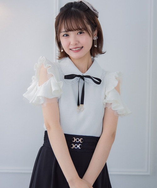 couture BY ROJITA(クチュールバイロジータ)の「ショルダーラッフルフリルトップス(Tシャツ/カットソー・レディース・ボルドー/ブラック/ホワイト・FREE)」の20枚目の写真