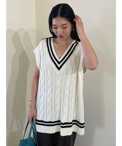 ミラオーウェン　ダウンベスト　完売商品 Mila Owen（ミラオーウェン）の「フード付きパテッドフレンチ