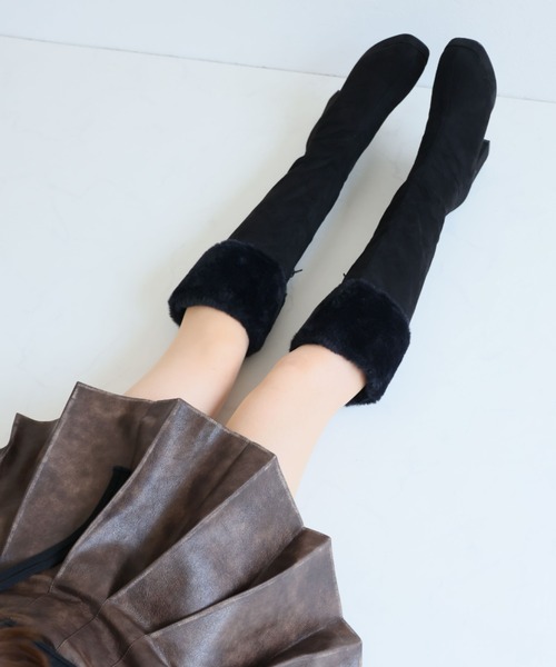 VIVIAN（ヴィヴィアン）の「ふわふわファー厚底プラットフォームロングブーツ（ブーツ・レディース・ベージュ系その他3/ブラック系その他3・S/M/L/LL）」の2枚目の写真