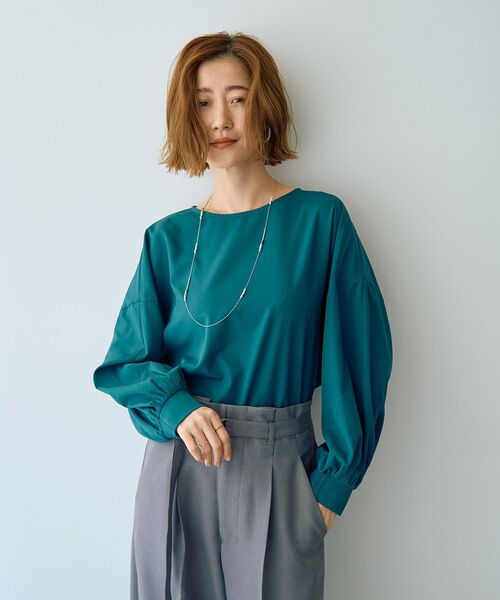 YECCA VECCA（イェッカヴェッカ）の「2wayボリューム袖ブラウス（シャツ/ブラウス・レディース・ライトベージュ/ブルーグリーン/ボルドー/ハウンドトゥース・FREE）」の6枚目の写真