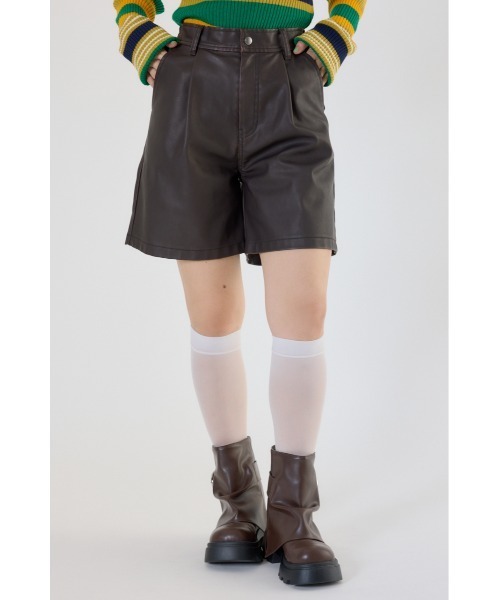 RODEO CROWNS WIDE BOWL（ロデオクラウンズワイドボウル）の「ヴィンテージフェイクレザーハーフパンツ（その他パンツ・レディース・ブラック/ダークグリーン/ブラウン・SMALL/MEDIUM）」の10枚目の写真