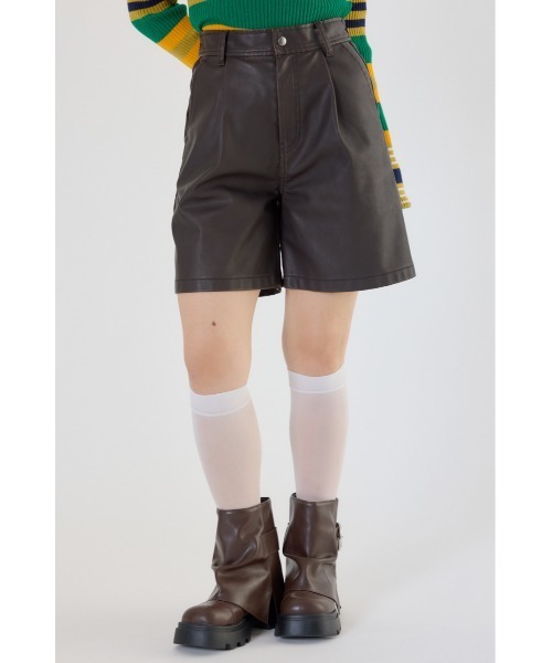 RODEO CROWNS WIDE BOWL（ロデオクラウンズワイドボウル）の「ヴィンテージフェイクレザーハーフパンツ（その他パンツ・レディース・ブラック/ダークグリーン/ブラウン・SMALL/MEDIUM）」の11枚目の写真