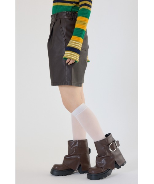 RODEO CROWNS WIDE BOWL（ロデオクラウンズワイドボウル）の「ヴィンテージフェイクレザーハーフパンツ（その他パンツ・レディース・ブラック/ダークグリーン/ブラウン・SMALL/MEDIUM）」の12枚目の写真