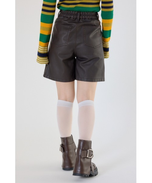 RODEO CROWNS WIDE BOWL（ロデオクラウンズワイドボウル）の「ヴィンテージフェイクレザーハーフパンツ（その他パンツ・レディース・ブラック/ダークグリーン/ブラウン・SMALL/MEDIUM）」の13枚目の写真