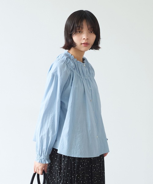 bulle de savon（ビュルデサボン）の「●コットン/シルク ローン ギャザーブラウス（シャツ/ブラウス・レディース・アイボリー/サックスブルー・FREE）」の15枚目の写真
