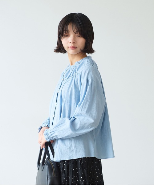 bulle de savon（ビュルデサボン）の「●コットン/シルク ローン ギャザーブラウス（シャツ/ブラウス・レディース・アイボリー/サックスブルー・FREE）」の16枚目の写真