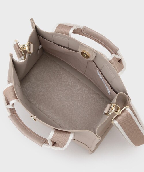 OPAQUE.CLIP（オペークドットクリップ）の「【軽量／2WAY】ラインテープスクエアミドルトートバッグ（トートバッグ・レディース・ベージュ/ブラック/チャコールグレー・00）」の21枚目の写真