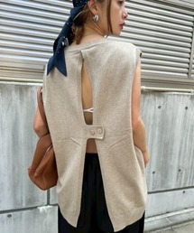 バックスリットニットベスト
