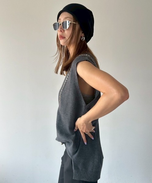 HANNE(アン)の「バックスリットニットベスト(ニット/セーター・レディース・ベージュ/グレー・FREE)」の18枚目の写真