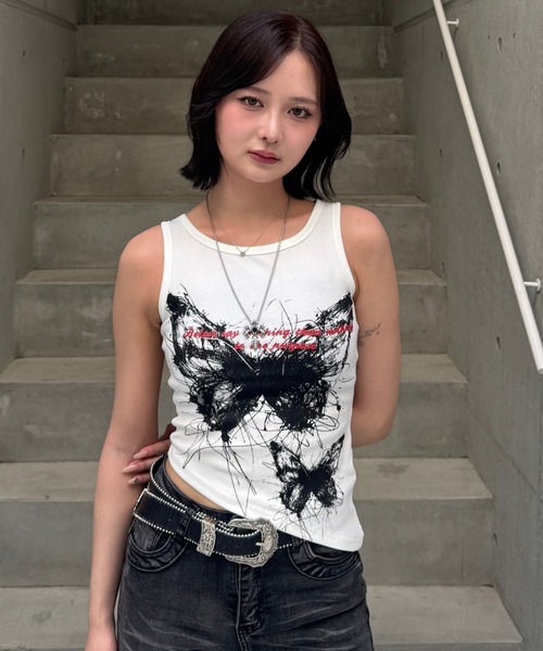 ZIPPER CLUB(ZIPPER CLUB ジッパークラブ)の「アシンメトリーバタフライトップス(Tシャツ/カットソー・レディース・ブラック/ホワイト・LARGE/MEDIUM/SMALL)」の2枚目の写真