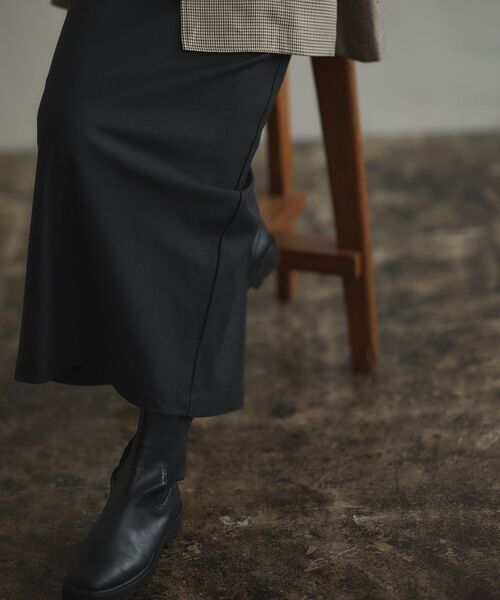 CRAFT STANDARD BOUTIQUE（クラフトスタンダードブティック）の「バイアスIラインスカート◆（スカート・レディース・ブラウン/ブラック/ブラック系その他3・M/L）」の6枚目の写真