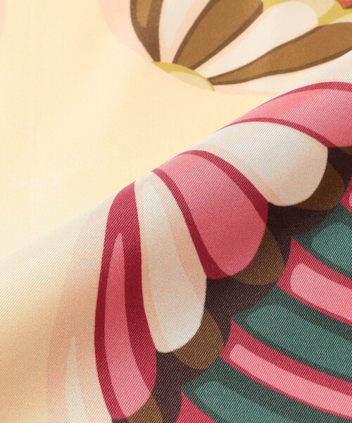 TOMORROWLAND （トゥモローランド）の「Atelier TOMORROWLAND BALLON シルクスカーフ（バンダナ/スカーフ・レディース・ライトベージュ/オレンジ系その他・FREE）」の10枚目の写真