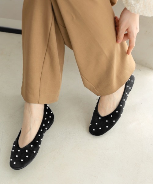 DONOBAN（ドノバン）の「パールベロアパンプス（パンプス・レディース・アイボリー/ブラック/ワイン・35/37/39）」の11枚目の写真