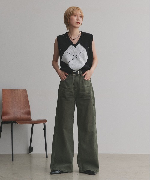 ad thie(アドティエ)の「ヴィンテージライク グラデーションデニムパンツ(デニムパンツ・レディース・ブラック/カーキ・MEDIUM/LARGE)」の20枚目の写真