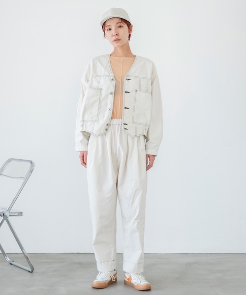 sneeuw(スニュウ)の「タックドローパンツ(その他パンツ・レディース・ホワイト/グリーン・1/3)」の5枚目の写真