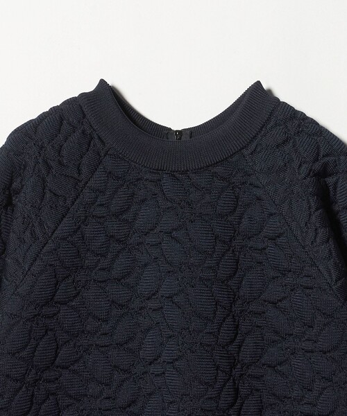 WRAPINKNOT（ラッピンノット）の「＜WRAPINKNOT＞フラワー キルト プルオーバー ニット（ニット/セーター・レディース・オフホワイト/ネイビー・0）」の4枚目の写真