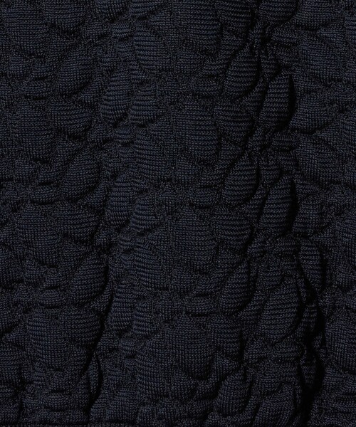 WRAPINKNOT（ラッピンノット）の「＜WRAPINKNOT＞フラワー キルト プルオーバー ニット（ニット/セーター・レディース・オフホワイト/ネイビー・0）」の6枚目の写真