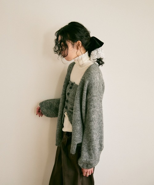 Lutim by u（ルチバイユー）の「Velour lace over scrunchie / ベロアレースオーバーシュシュ（シュシュ・レディース・ブラック・FREE）」の6枚目の写真