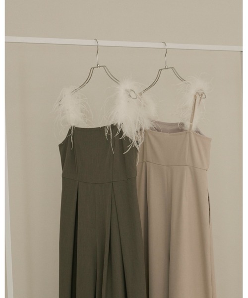 NOTREemor（ノートルエモア）の「shoulder fur all in one（ワンピース・レディース・キナリ/ダークブラウン・SMALL/MEDIUM）」の3枚目の写真
