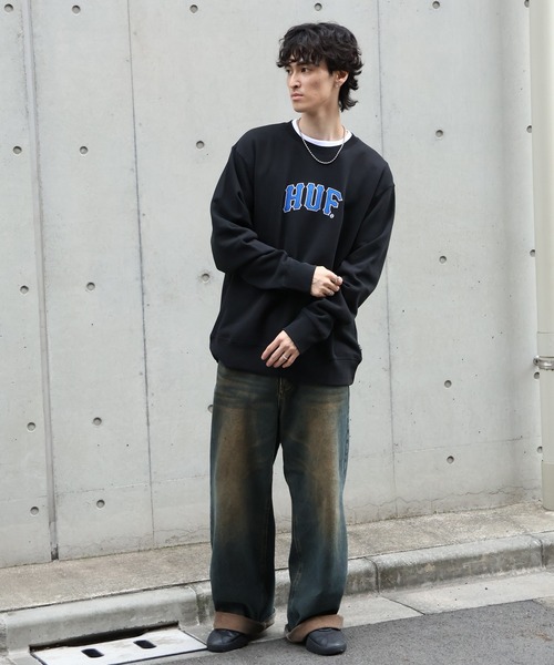 HUF(ハフ)の「【HUF/ハフ】ARCH APPLIQUE CREW NECK/裏起毛 ロゴアップリケ クルーネックスウェット(スウェット・メンズ・ブラック/アッシュ・XL/L/M/S)」の6枚目の写真