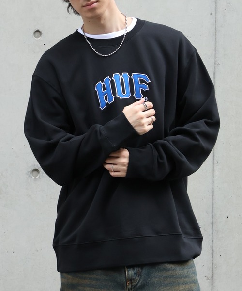 HUF(ハフ)の「【HUF/ハフ】ARCH APPLIQUE CREW NECK/裏起毛 ロゴアップリケ クルーネックスウェット(スウェット・メンズ・ブラック/アッシュ・XL/L/M/S)」の5枚目の写真