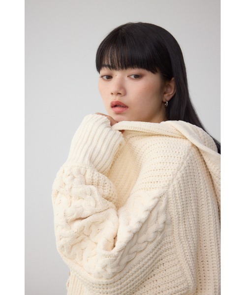 AZUL by moussy（アズールバイマウジー）の「マットモールフードトッパーカーデ（カーディガン/ボレロ・レディース・アイボリー/ブラック/ダークグリーン/ライトグレー・FREE）」の5枚目の写真