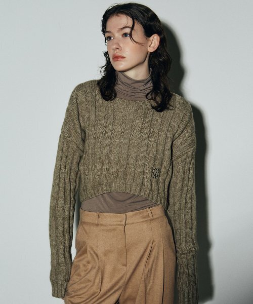 NICK&NICOLE(ニックアンドニコール)の「CROP CABLE SWEATER TOP_BROWN(ニット/セーター・レディース・その他・FREE)」の3枚目の写真