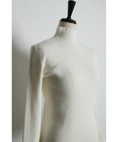 &. NOSTALGIA（アンドドットノスタルジア）の「メッシュフレアスリーブニット（ニット/セーター・レディース・ブラック/オフホワイト・M）」の20枚目の写真