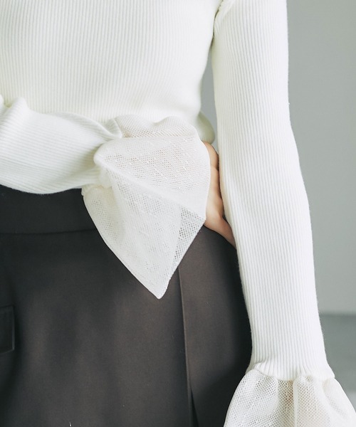 &. NOSTALGIA（アンドドットノスタルジア）の「メッシュフレアスリーブニット（ニット/セーター・レディース・ブラック/オフホワイト・M）」の13枚目の写真