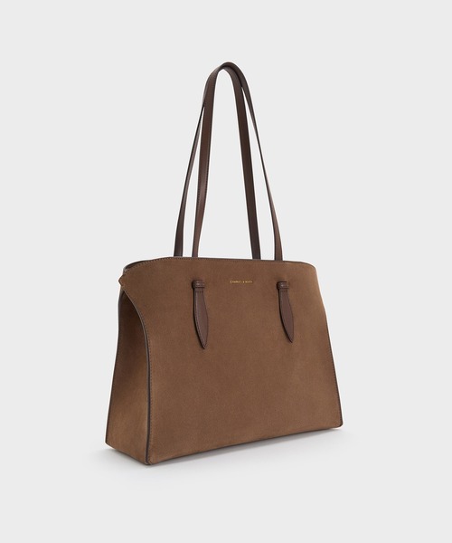 CHARLES & KEITH(チャールズ & キース)の「Allyn アリン スエードイロンゲイティッドハンドル トートバッグ(トートバッグ・レディース・モカ・L)」の7枚目の写真
