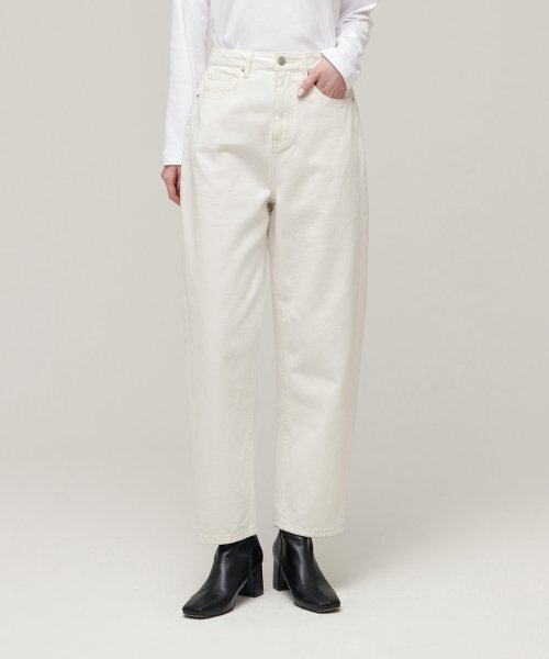 MUSINSA STANDARD WOMAN（ムシンサスタンダードウーマン）の「ウィメンズリラックスマムフィットデニムパンツ[クリーム]（デニムパンツ・レディース・その他・30/24/26/27）」の2枚目の写真