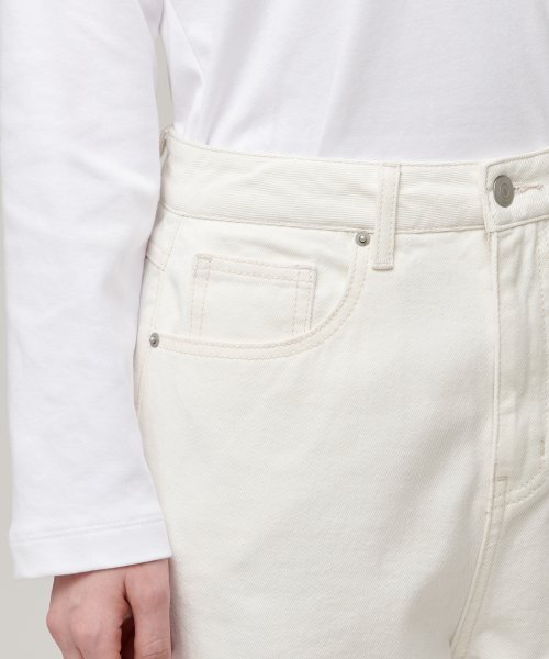 MUSINSA STANDARD WOMAN（ムシンサスタンダードウーマン）の「ウィメンズリラックスマムフィットデニムパンツ[クリーム]（デニムパンツ・レディース・その他・30/24/26/27）」の5枚目の写真
