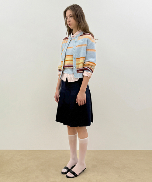 SINOON（シヌーン）の「Sinoon Pleated Midi Skirt (Navy)（スカート・レディース・ネイビー・SMALL/MEDIUM）」の2枚目の写真